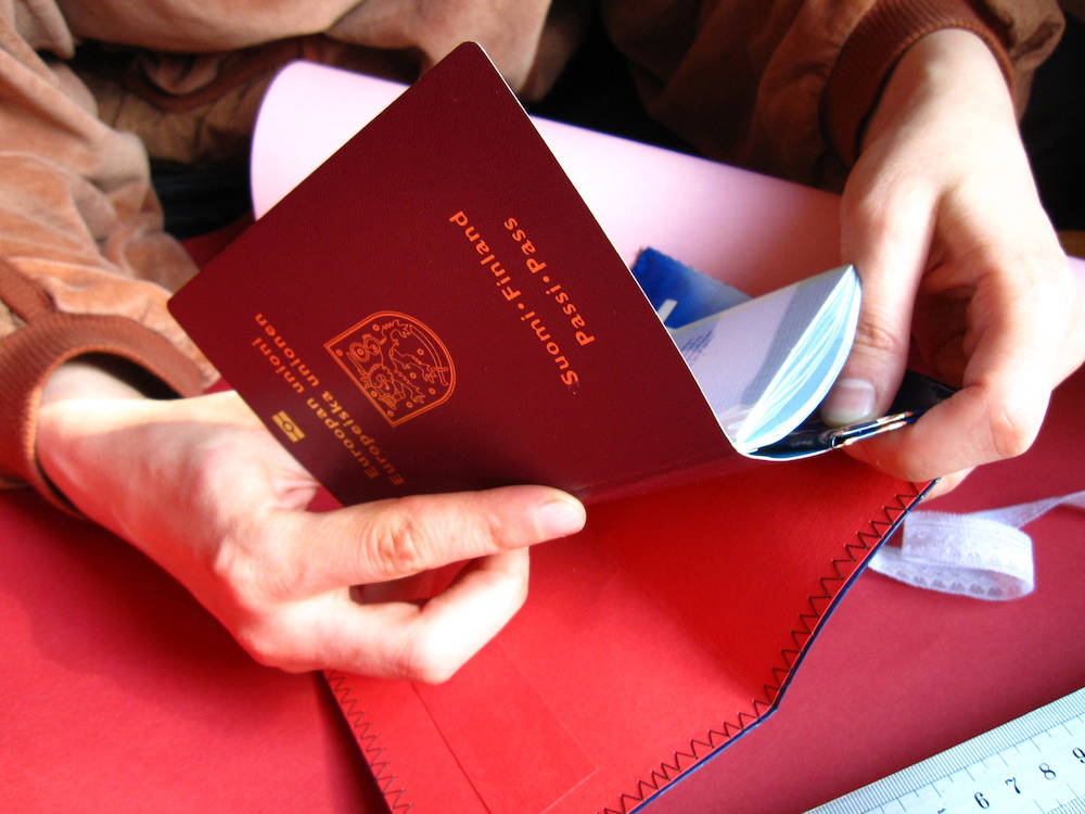 З паспортом якої країни дешевше подорожувати?